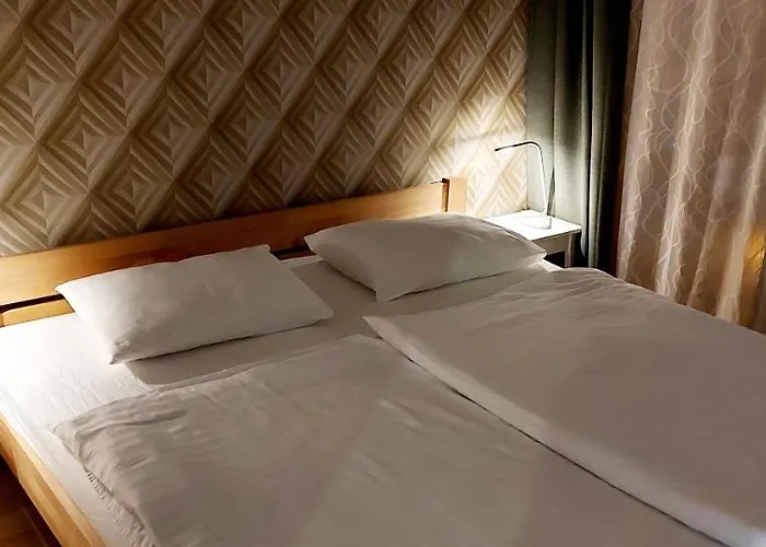 Liza Lux I Old Town *