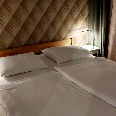 Liza Lux I Old Town *