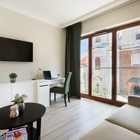 Liza Lux I Old Town פוזנן