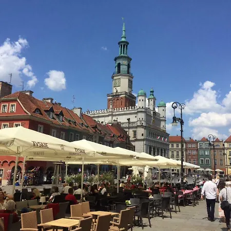 Liza Lux I Old Town Poznaň